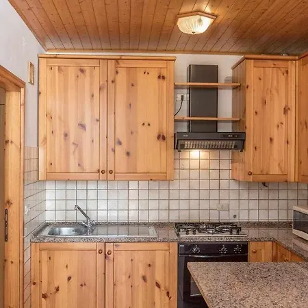 Casa Delle Ortensie Calceranica Al Ospitar Calceranica al Lago