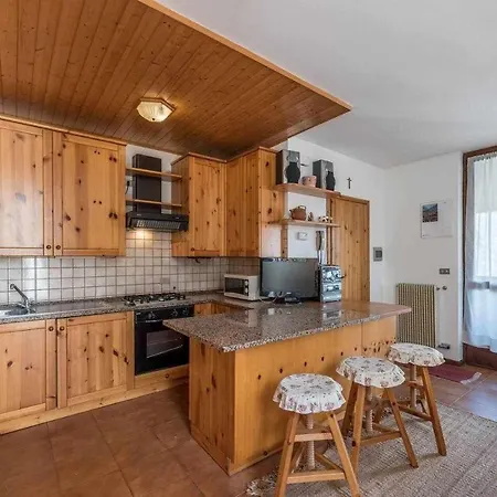 Casa Delle Ortensie Calceranica Al Ospitar * Calceranica al Lago