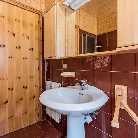 Casa Delle Ortensie Calceranica Al Ospitar